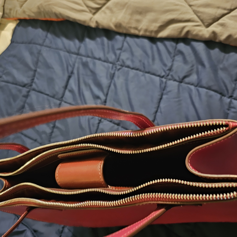 Elegant Pink Leather Tote Bag